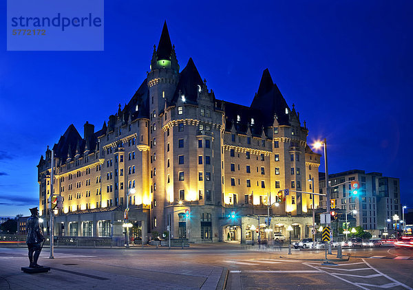 Fairmont Chateau Laurier Hotel in der Innenstadt von Ottawa  Ontario  Kanada