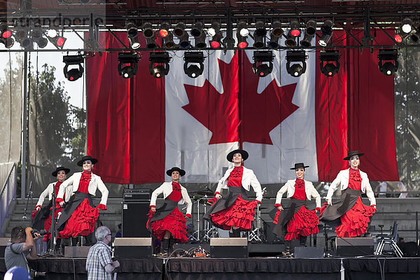 Spanische Tänzerinnen in Folklorama aufzutreten. Winnipeg  Manitoba  Kanada.