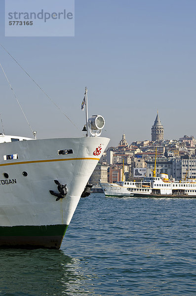 Fähre Unterricht Ortsteil Goldenes Horn Istanbul Türkei