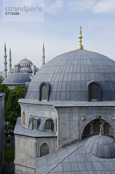 Sultan-Ahmed-Moschee (Blaue Moschee) vom Fenster der Aye Sofia  Istanbul  Türkei