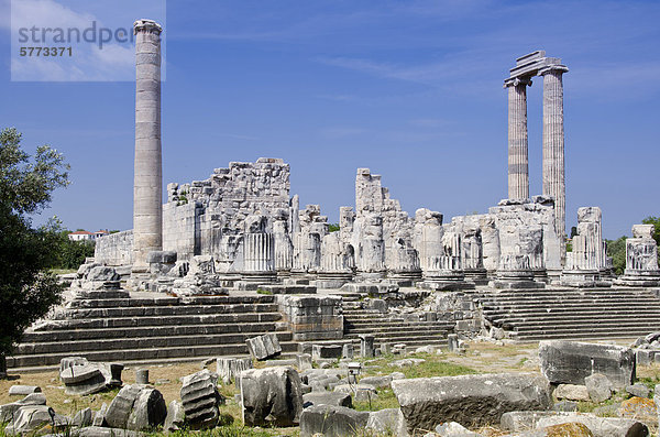 Didyma  einer antiken Ionischen Heiligtum  in modernen Didim (Türkei)  der Tempel des Apollon  der Didymaion enthält.