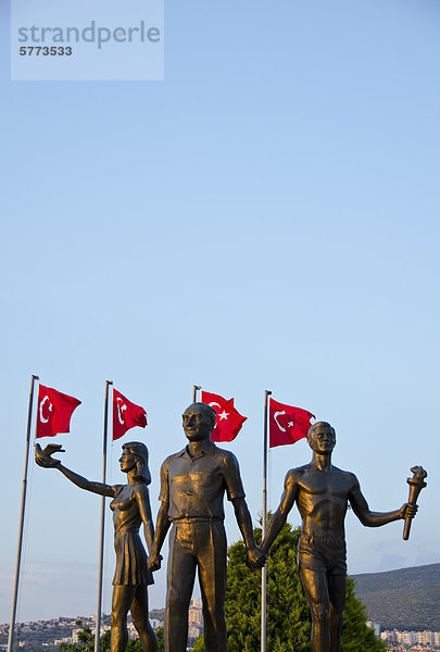 Küste Stadt Monument Urlaub Mann und Frau