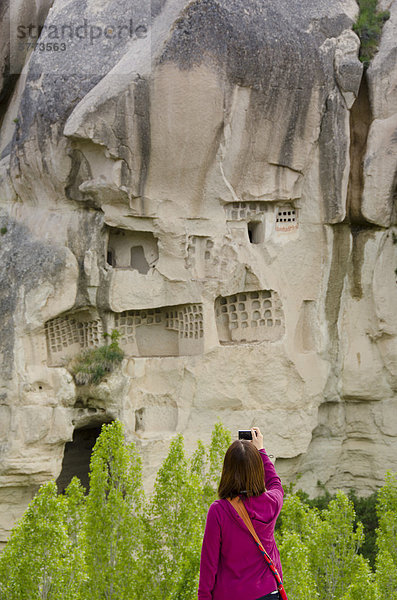 Touristische Fotografien  Freilichtmuseum Göreme  Kappadokien  auch Capadocia  Zentralanatolien  weitgehend in der Nev_ehir Provinz  Türkei