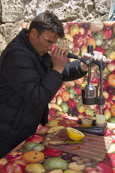 Saft Stand in Kappadokien  auch Capadocia  Zentralanatolien  weitgehend in der Nev_ehir Provinz  Türkei