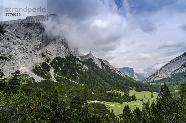 Hinterautal  Naturpark Karwendelgebirge  Tirol  Österreich  Europa