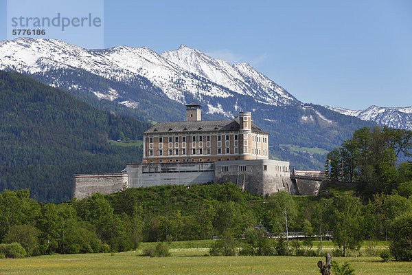 Schloss Trautenfels  Ennstal  Obersteiermark  Steiermark  Österreich  Europa  ÖffentlicherGrund