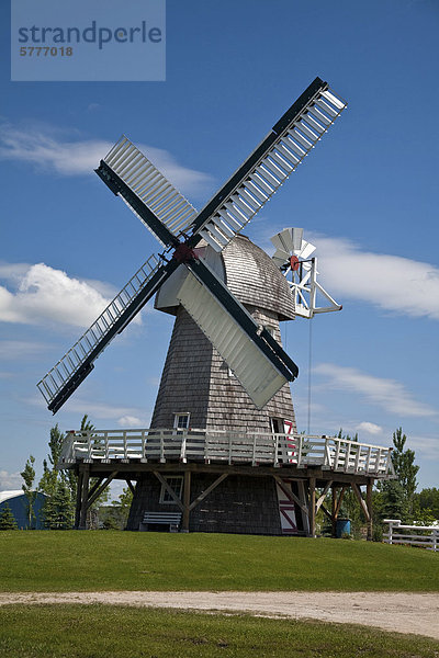 Windturbine Windrad Windräder Dorf Kanada Erbe Manitoba