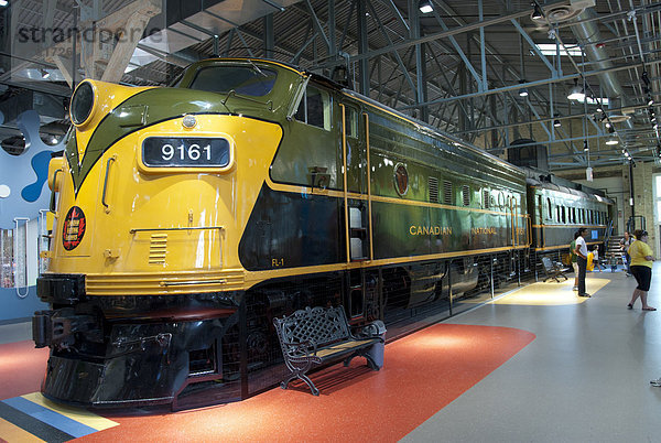CN Lokomotive 9161  eine EMD F7Au in Winnipeg Kindermuseum an den Gabelungen. Winnipeg  Manitoba  Kanada.