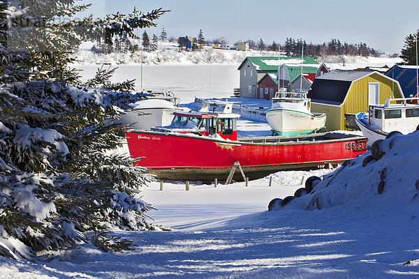 hoch oben Winter Boot angeln tragen Kanada French River Prince Edward Island