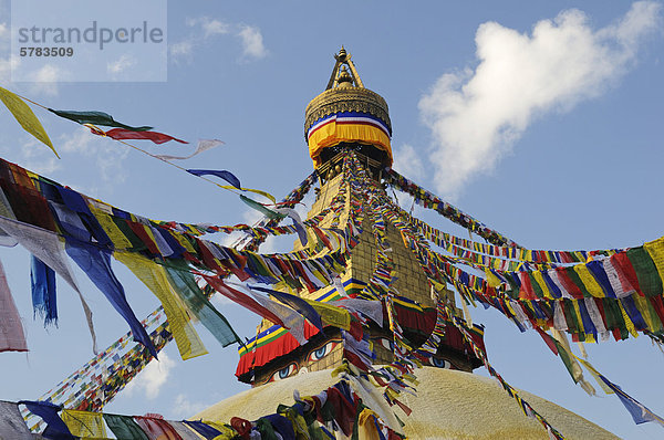 Bodnath-Stupa mit Gebetsfahnen  Kathmandu  Kathmandu Valley  Nepal  Asien
