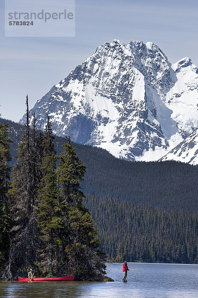 Angeln am Junker See in South Tweedsmuir Park in British Columbia Kanada