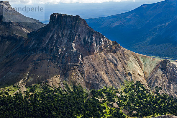 Luftaufnahmen über die Ilgachuz-Berge in der Chilcotin Region British Columbia Kanada