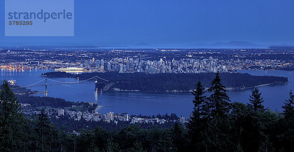 Lions Gate Bridge und Canada Place  Vancouver  British Columbia