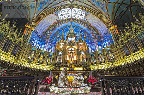 Innenraum der Basilika Notre-Dame von Montréal befindet sich in der Altstadt von Montreal  Quebec  Kanada.