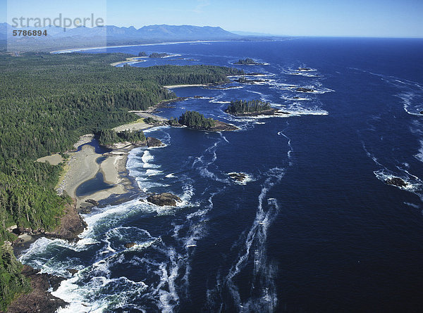 Strand lang langes langer lange Ansicht Luftbild Fernsehantenne British Columbia Kanada Radar Vancouver Island