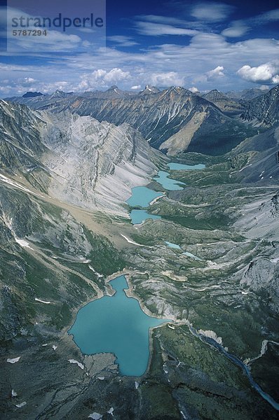 Antenne Wokkpash Lake  Muskwa Range  Stone Mountain Provincial Park  British Columbia  Kanada.