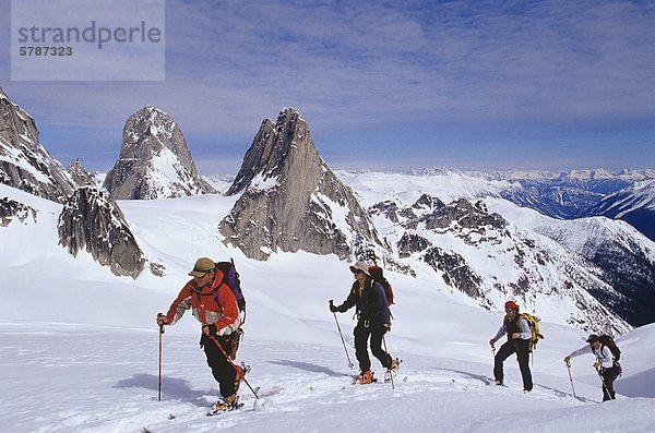 Hinterland Skifahrer Skitouren auf Bugaboo Gletscher  British Columbia  Kanada.