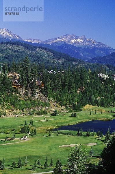 Whistler Golfclub und der Coast Mountains  Whistler  British Columbia  Kanada.
