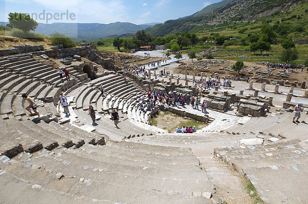 Römisches Theater  antike Stadt Ephesos  Efes  Türkei  Westasien