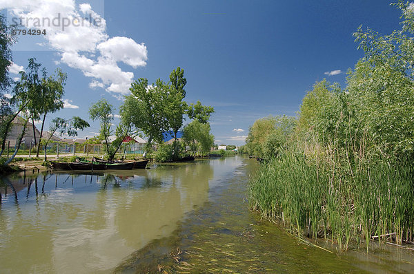 Kanal in Wylkowe  auch als Venedig der Ukraine bekannt  Ukraine  Osteuropa