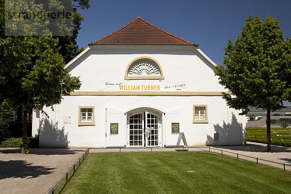 Städtische Galerie in der Reithalle  Schloss Neuhaus  Paderborn  Nordrhein-Westfalen  Deutschland  Europa