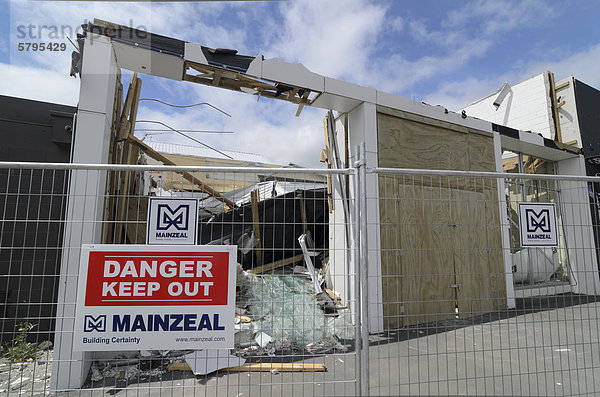 Zerstörte Geschäftslokale in der vom Erdbeben geschädigten Innenstadt von Christchurch  Südinsel Neuseeland