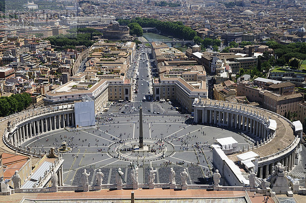 Petersplatz  Vatikan  Rom  Italien  Europa