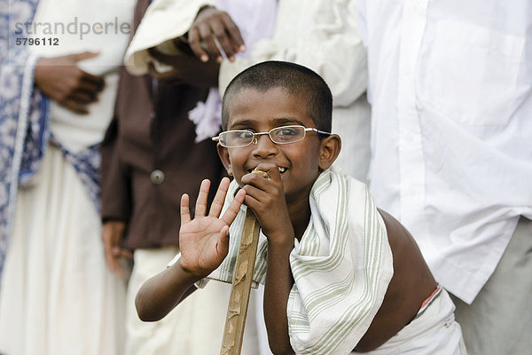 Junge als Mahatma Gandhi verkleidet  bei einer Demonstration gegen Kinderarbeit  Karur  Tamil Nadu  Südindien  Indien  Asien