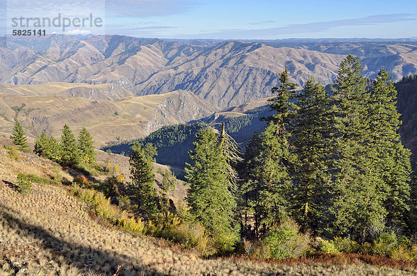 Blick vom Hells Canyon Overlookü Oregonü USA