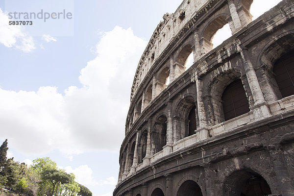 Tiefblick auf das Kolosseum in Rom