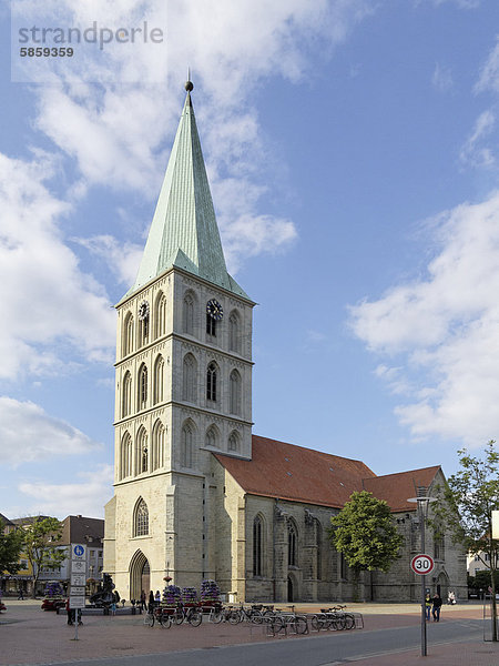 Pauluskirche  Hamm  Nordrhein-Westfalen  Deutschland  Europa  ÖffentlicherGrund