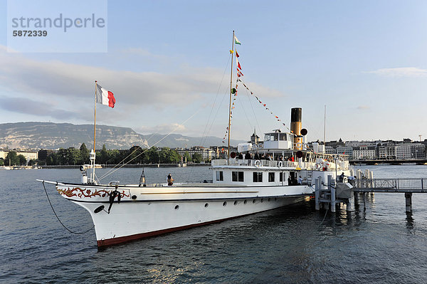 Ausflugsschiff  Ausflugsdampfer SIMPLON  Genf  Genfer See  Schweiz  Europa