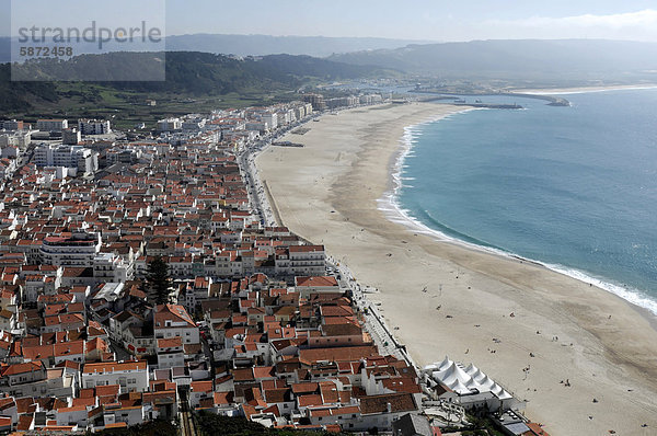 Nazare  Ausblick von Sitio  Aussichtspunkt Oberstadt  Zentralportugal  Portugal  Europa