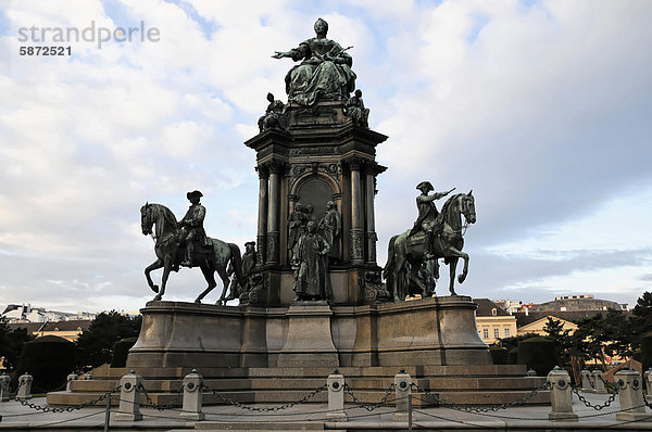 Denkmal der Kaiserin Maria Theresia  1717 - 1780  Österreich  Europa