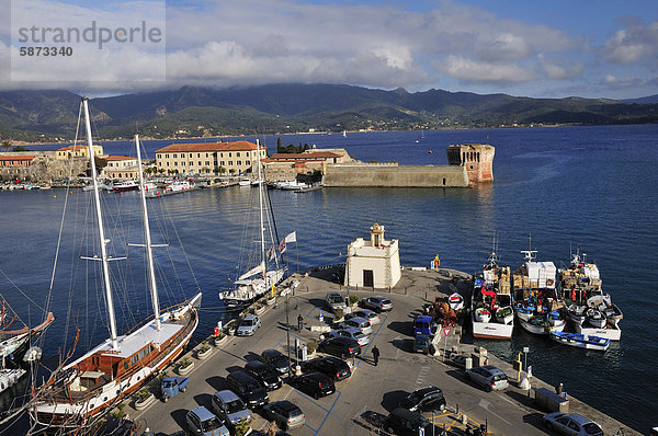 Hafen  Portoferraio  Elba  Toskana  Italien  Europa