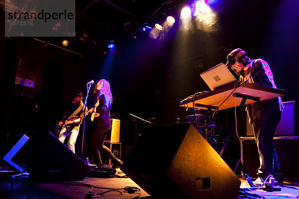 Die griechische Band Keep Shelly In Athens  live im Treibhaus Luzern  Schweiz  Europa