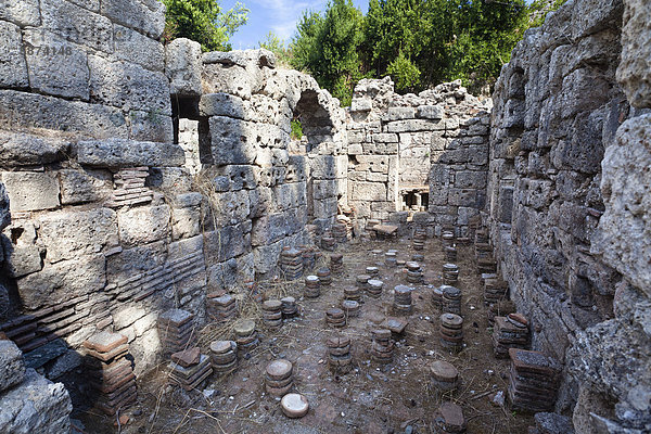 Römisches Bad mit Fußbodenheizung  antike Stadt Phaselis  Lykien  Türkei  Kleinasien