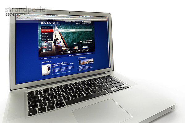 Delta Airlines  Website der Fluggesellschaft auf Apple MacBook Pro