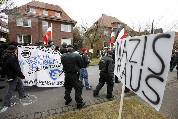 Proteste von Bürgern und Anwohnern bei einer Demonstration gegen einen Aufmarsch rechter Gruppen  Neonazis  in Münster  Westfalen  Nordrhein-Westfalen  Deutschland  Europa