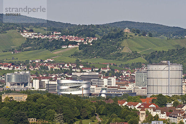 Europa Hügel Kirche Mercedes-Benz-Museum Baden-Württemberg Deutschland Grab Stuttgart