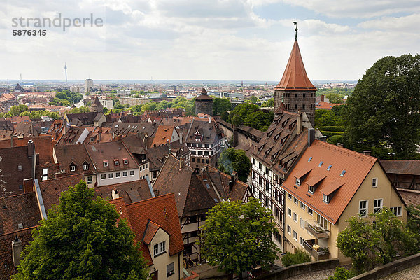 Blick über die Altstadt von Nürnberg  Mittelfranken  Franken  Freistaat Bayern  Deutschland  Europa