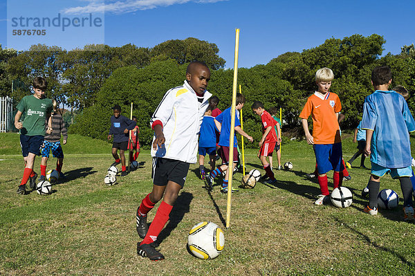 Südliches Afrika Südafrika Teamwork Training jung Afrika Kapstadt Football