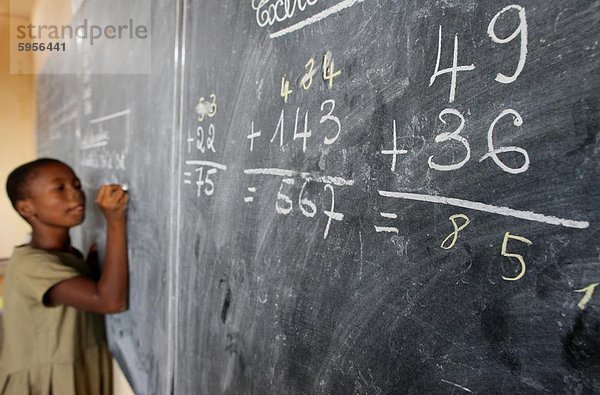 Grundschule in Afrika  Lome  Togo  Westafrika  Afrika