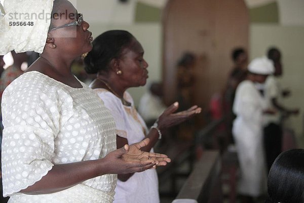 Messe in der Kathedrale Notre-Dame De La Misericorde  Cotonou  Benin  Westafrika  Afrika