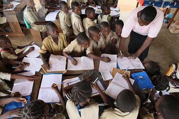 Grundschule in Afrika  Hevie  Benin  Westafrika  Afrika