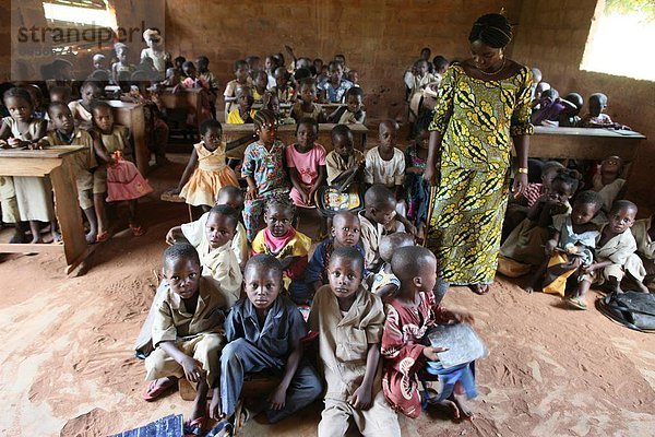 Grundschule in Afrika  Hevie  Benin  Westafrika  Afrika