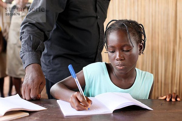 Sekundarschule in Afrika  Hevie  Benin  Westafrika  Afrika