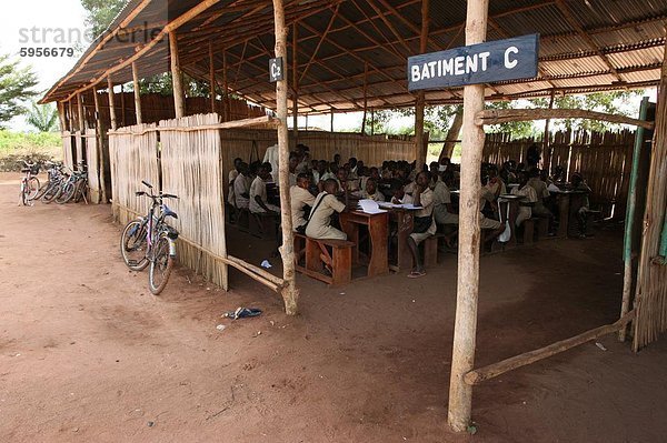 Sekundarschule in Afrika  Hevie  Benin  Westafrika  Afrika