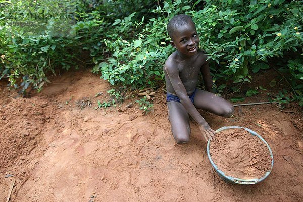 Afrikanische Kind auf dem Lande  Tori  Benin  Westafrika  Afrika