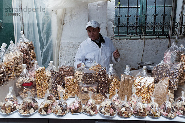 Nougat-Verkäufer  Medina  Tetouan  Marokko  Nordafrika  Afrika